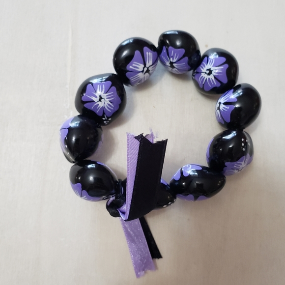 Kukui Nut Bracelet - Painted: Purple - Picture 2 of 4